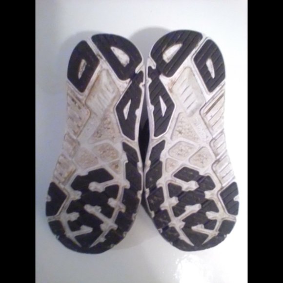 Hoka Women's Black White soles Athletic Shoes Sneakers 8 - Picture 6 of 6